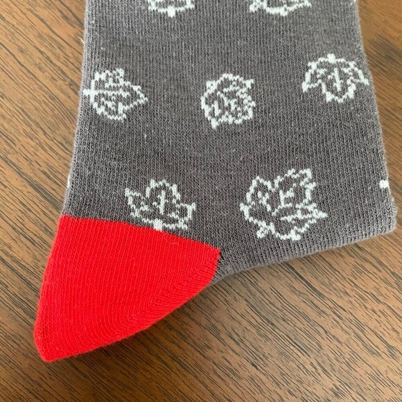 Arborist Maple Leaf Print Cotton Poly Blend Crew Socks Grey White Red Sz L/XL - Picture 3 of 5